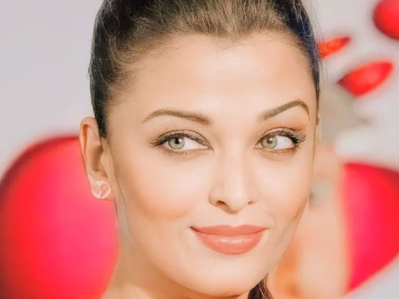 20 Bollywood Actresses with the Most Beautiful Eyes
