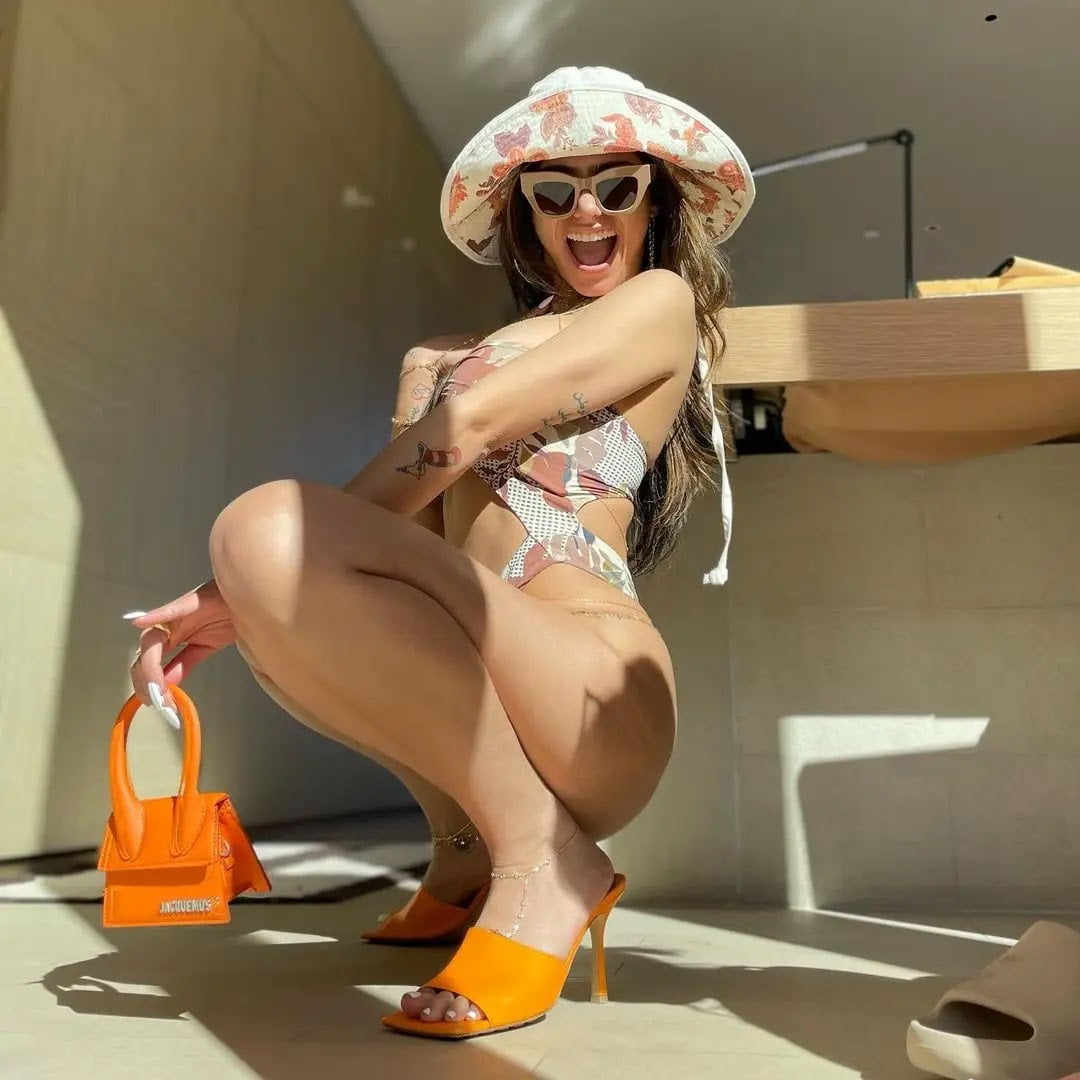 Hottest Bikini Photos of Mia Khalifa - 17