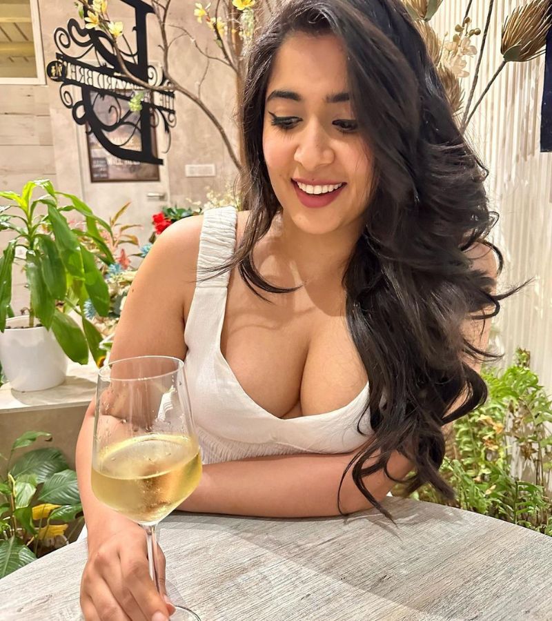 Top 10 Hottest Pics of Nikita Sharma - The Best Travel Influencer