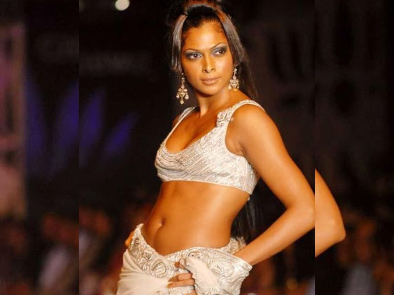 25 Hottest Indian Female Supermodels: Icons of Elegance and Beauty