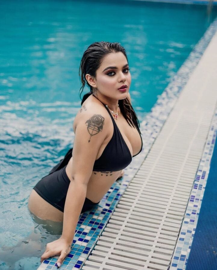 Triyasha Roy Hot Bikini Latest Pics - 10