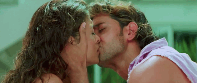 The Smoking Hot Kissing Scene of Hrithik Roshan and Aishwarya Rai Bachchan