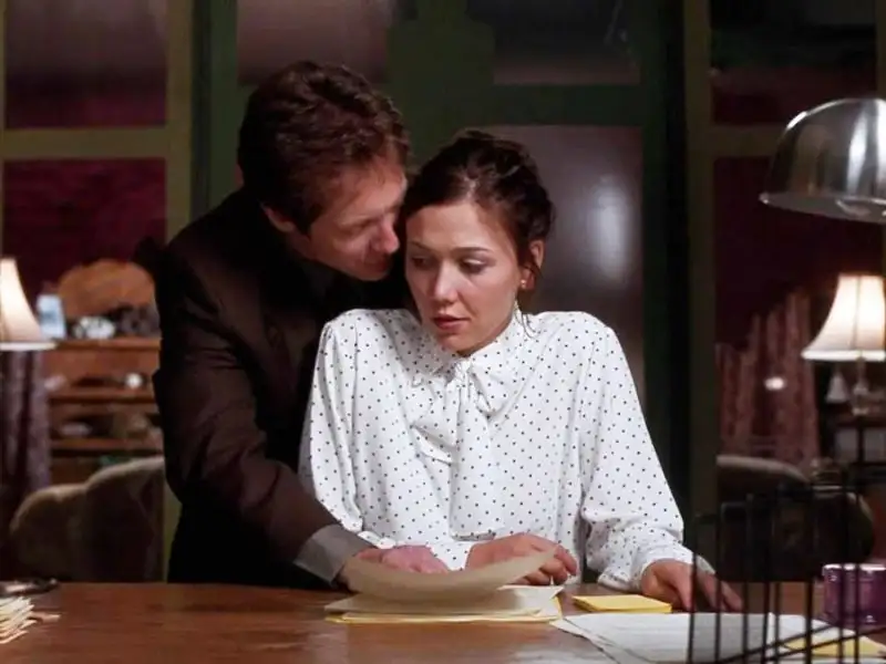 Secretary-2002 -hollywood-18-adult-movies-1