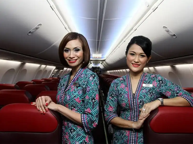 Malaysia-airlines-stewardess