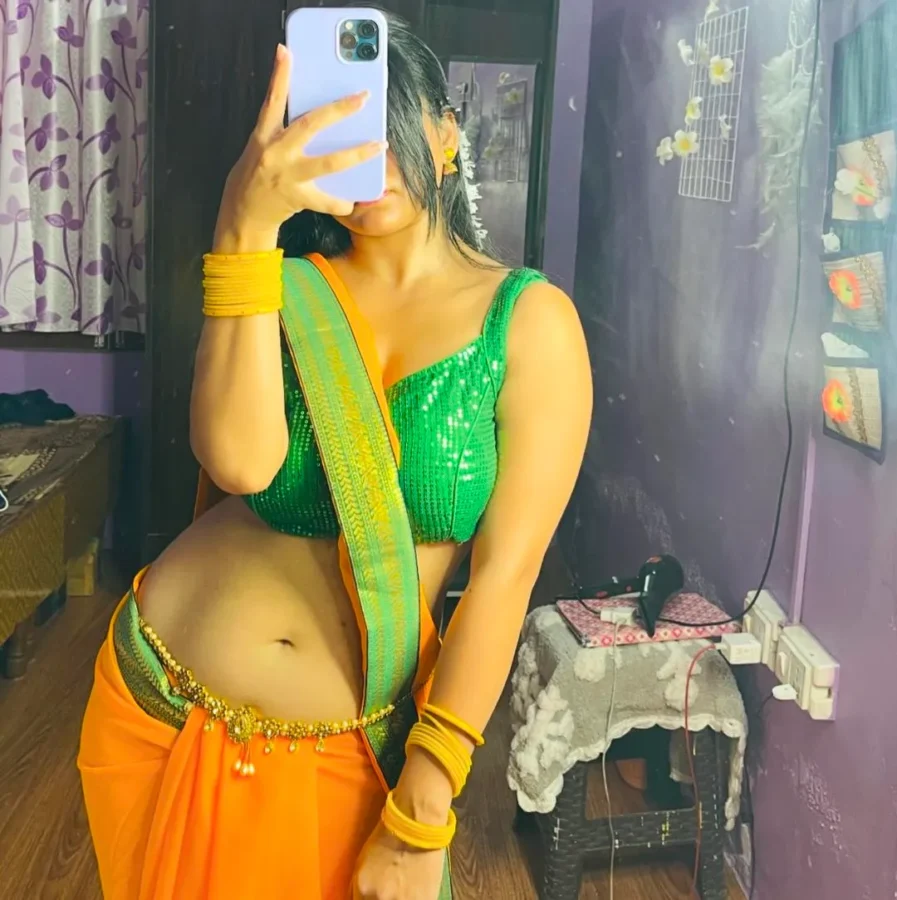 Sonali Kaintura Hot Photos (22)