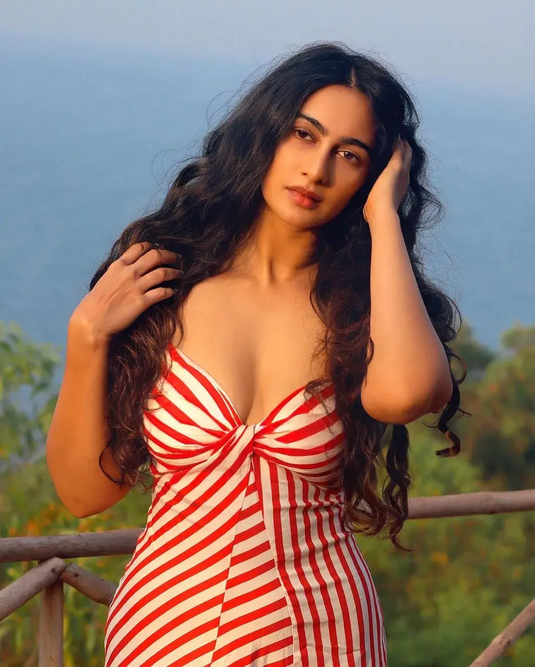 Mega Shukla Hot Sexy Pics (34)