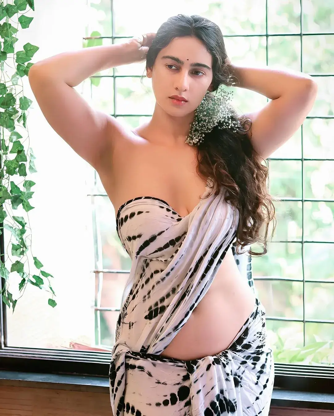 Mega Shukla Hot Sexy Pics (73)