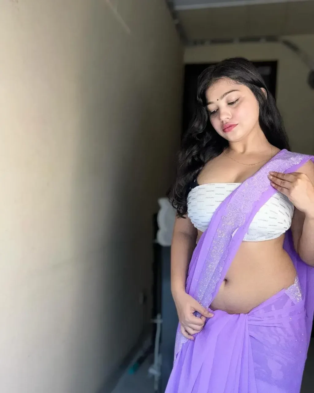 Rashmi Singh Rajput Saree Navel Pics (5)