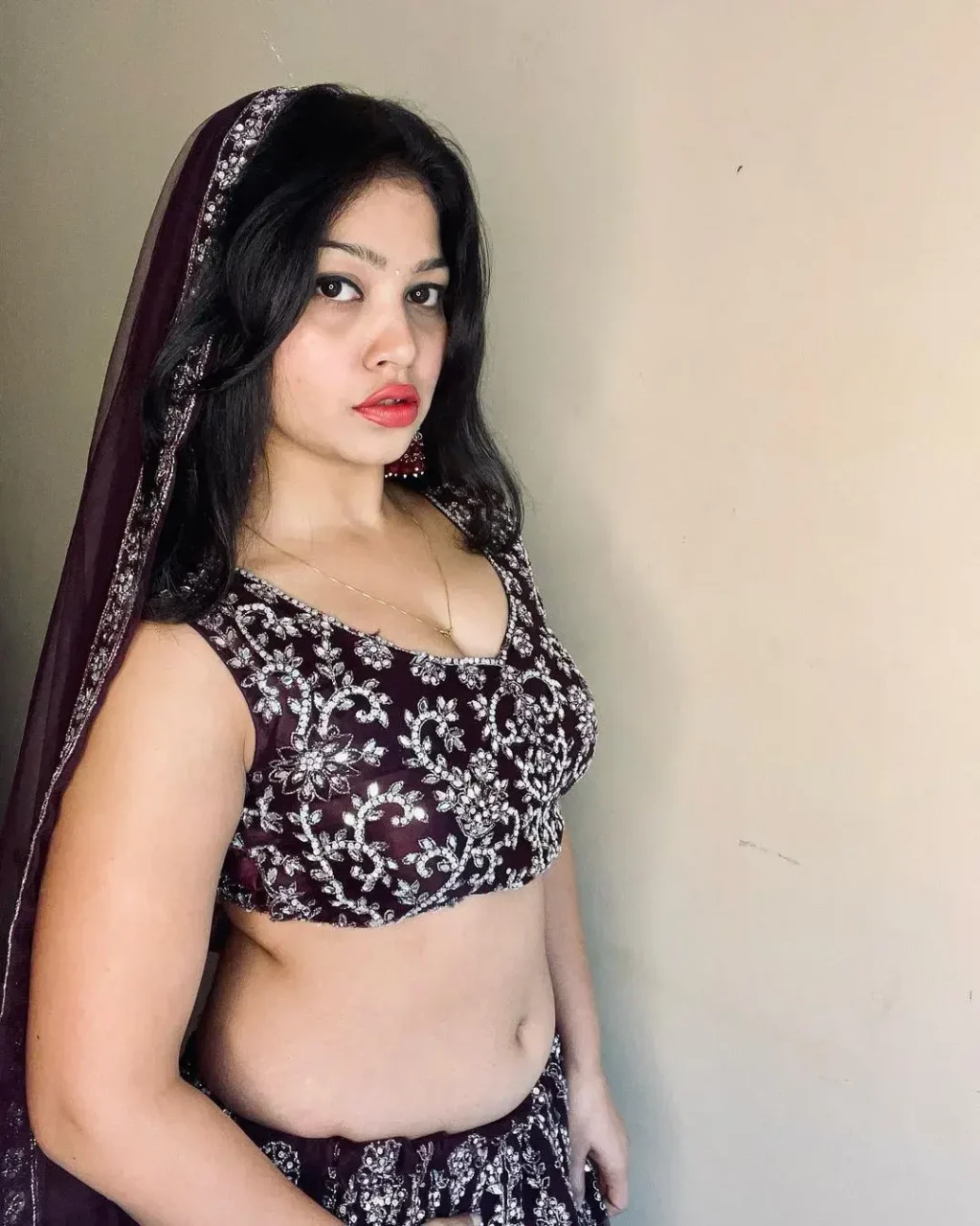 Rashmi Singh Rajput Saree Navel Pics (56)