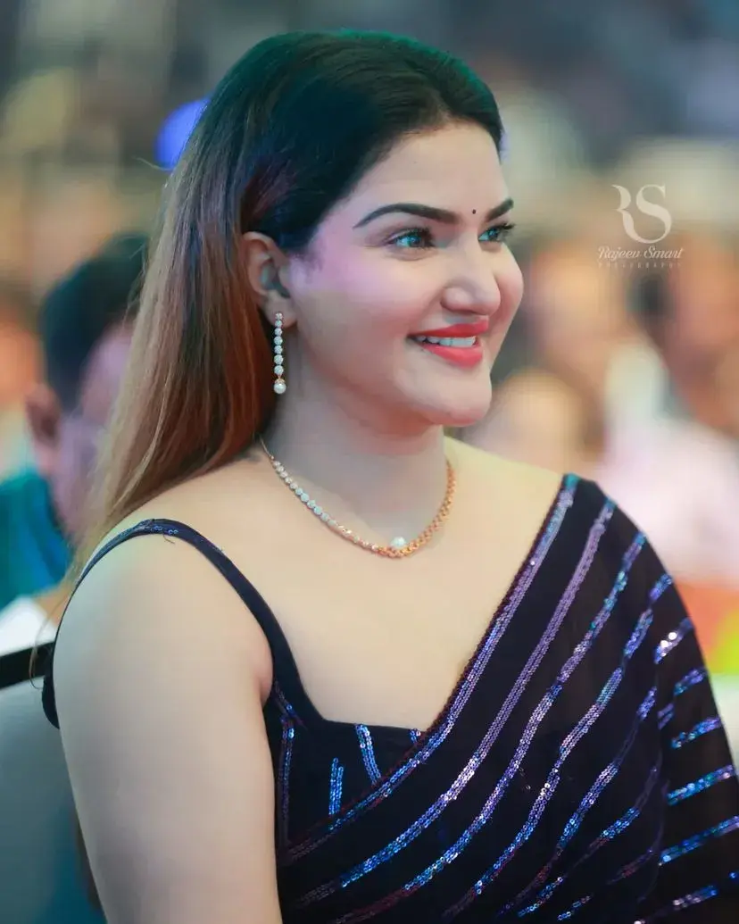 Honey Rose Tamil Actress Photos (74)