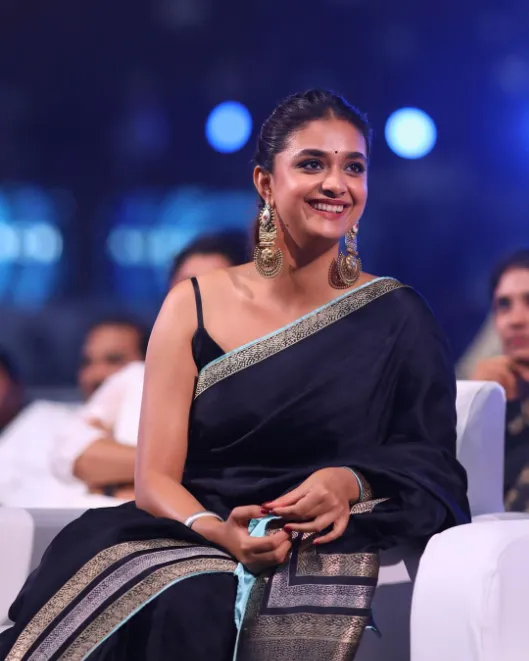 Keerthy Suresh Photos (112)