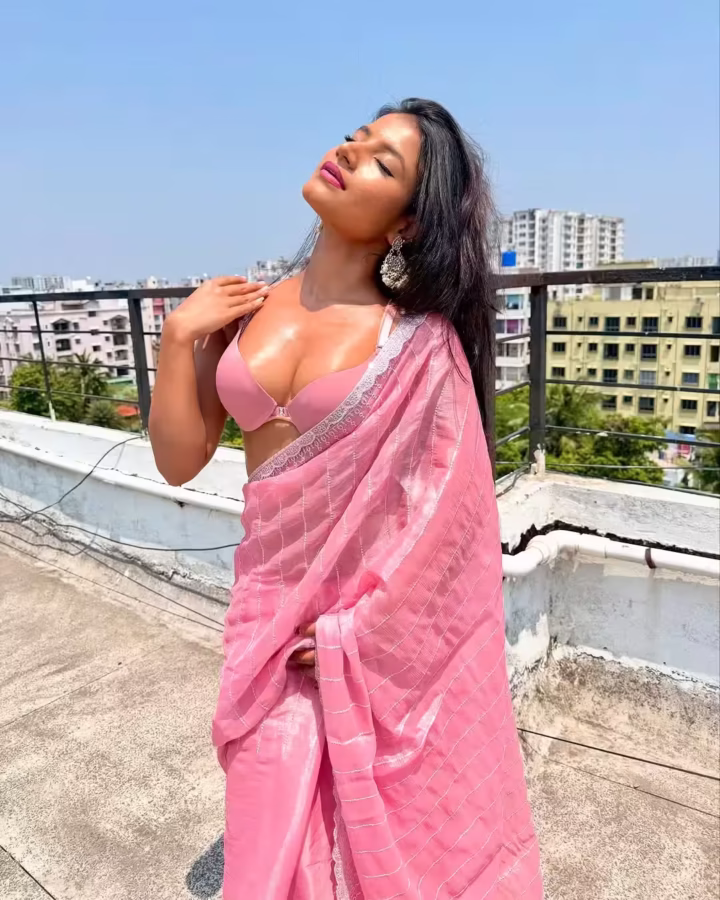 Bristi Samaddar Bold Hot And Spicy Hot Photos (2)