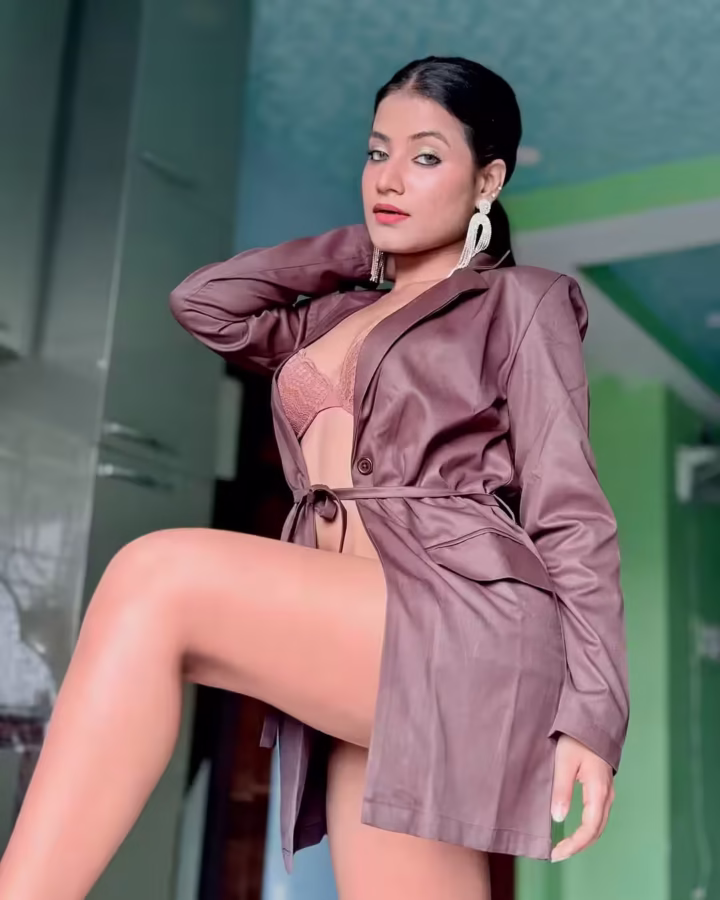 Bristi Samaddar Bold Hot And Spicy Hot Photos (8)