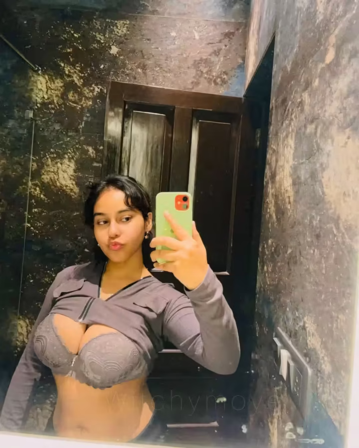 Sunandini Chakraborty Flaunts Her Bust And Cleavage Pics (26)