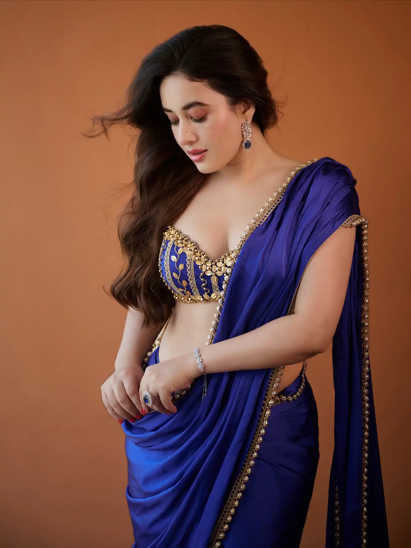 Aditi Budhathoki Bold Look In Royal Blue Saree Goes Viral