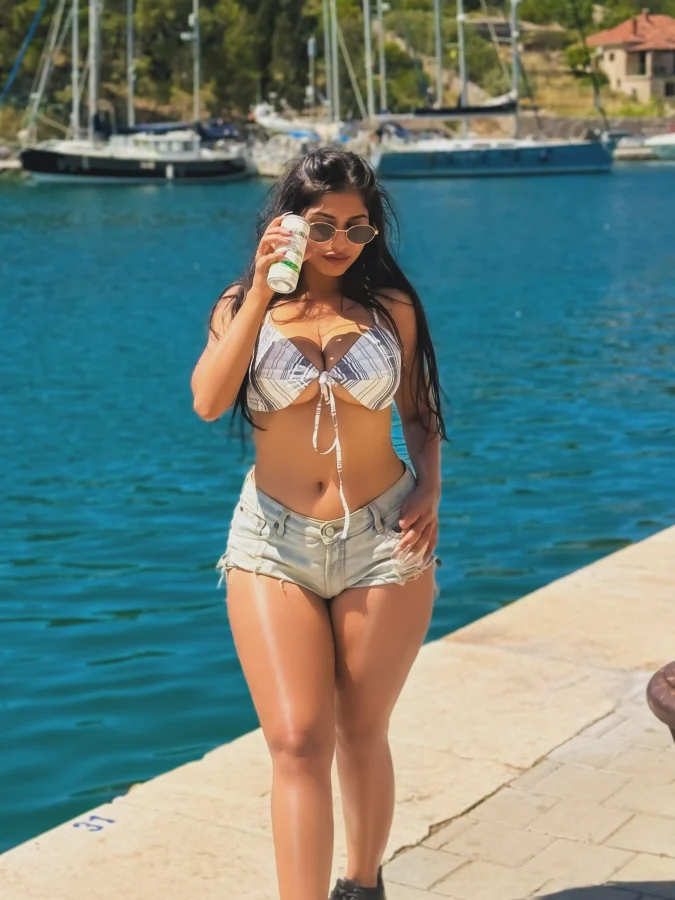 Pratika Sood Sizzles In Tiny Denim Shorts By The Waterfront Scaled