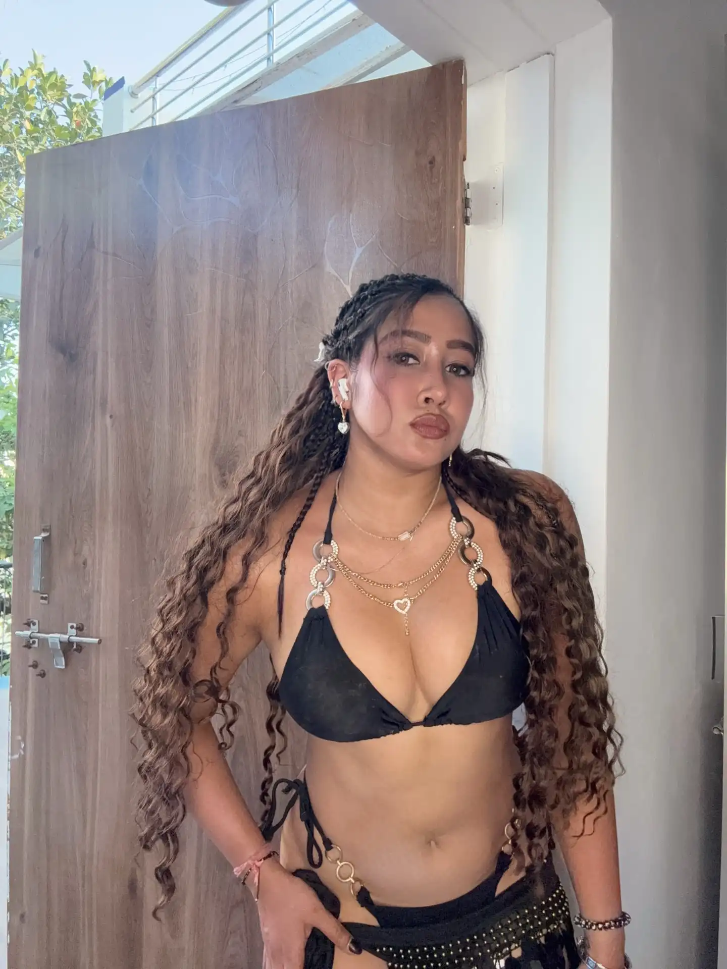 Sofia Ansari Stuns In Ring Detail Bikini Showing Cleavage Waist