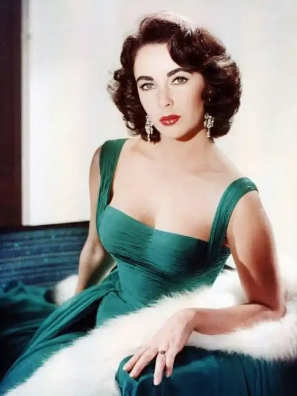 Elizabeth Taylor 4989