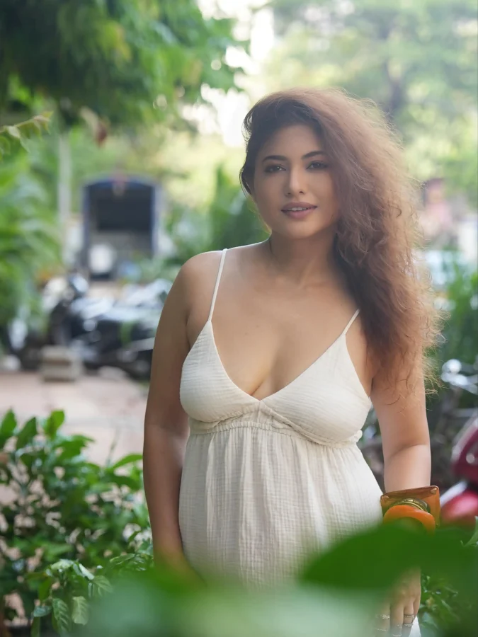 Poonam Rajput in White Sundress 19u498