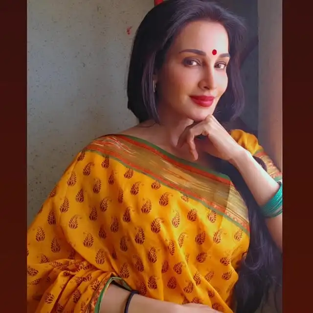 flora-saini-4785899